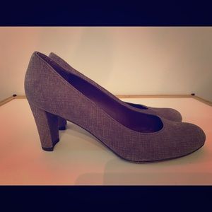 Stuart Weitzman pumps